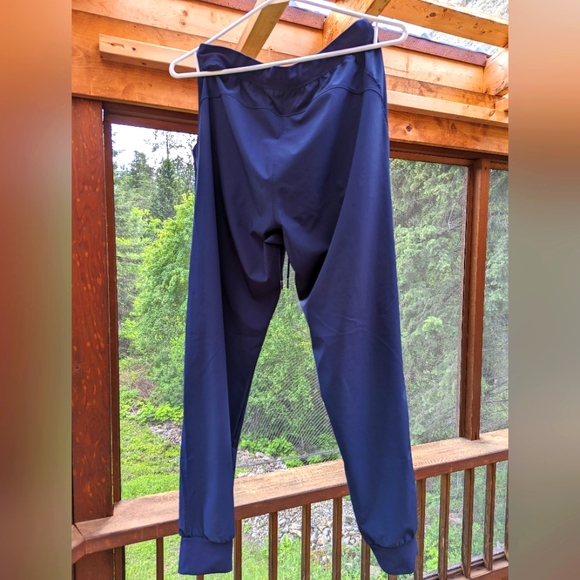 Under Armour athletic jogger pants - Picture 2 of 3